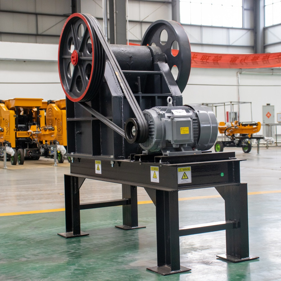 HIGHTOP 2026 New Electric Jaw Crusher - Челюстна трошачка: снимка 3 HIGHTOP 2026 New Electric Jaw Crusher - Челюстна трошачка: снимка 3