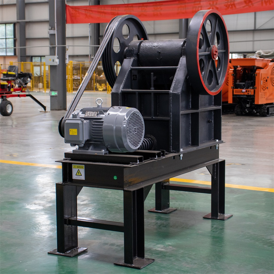 HIGHTOP 2026 New Electric Jaw Crusher - Челюстна трошачка: снимка 4 HIGHTOP 2026 New Electric Jaw Crusher - Челюстна трошачка: снимка 4