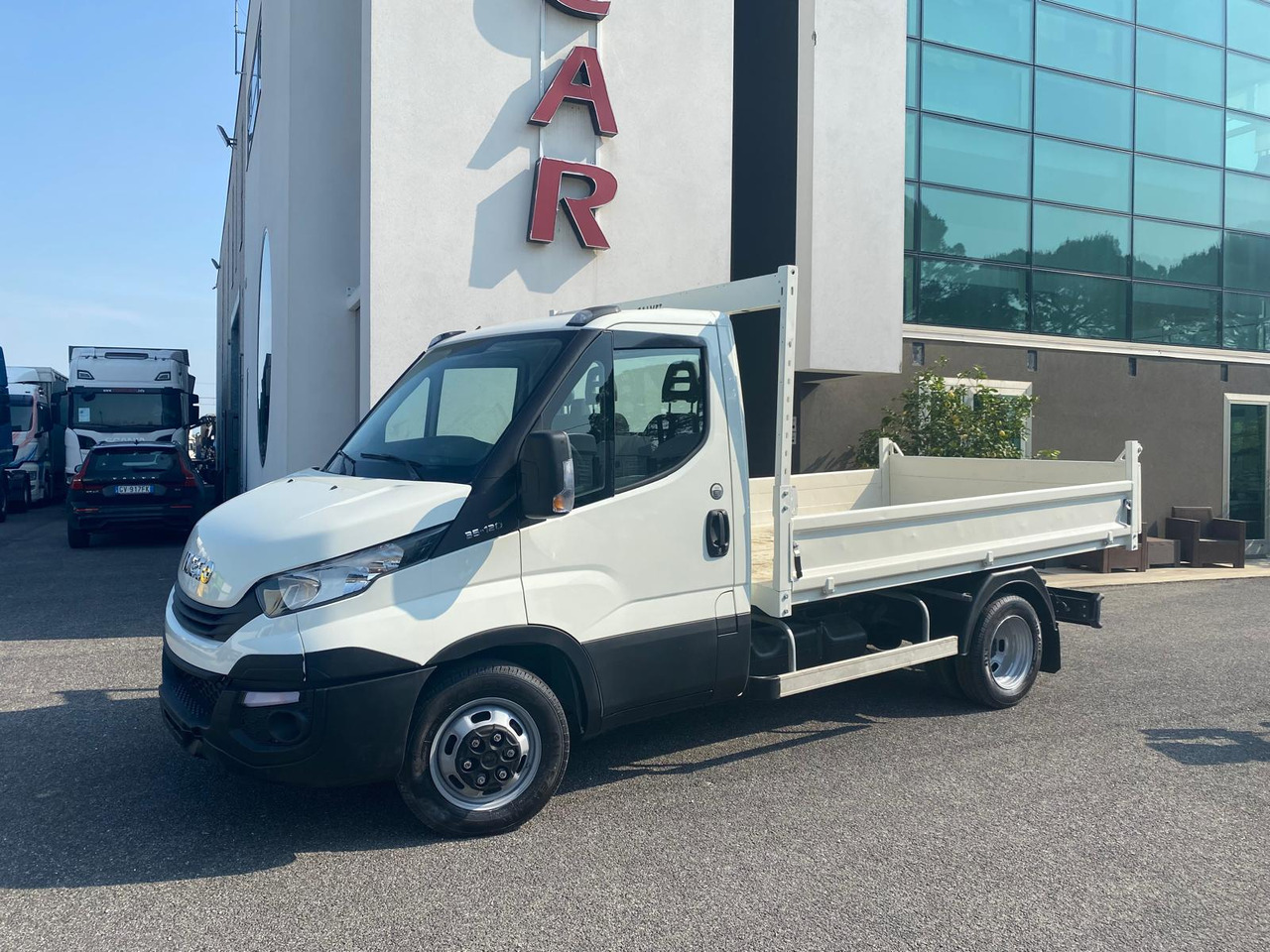 IVECO DAILY 35C12 - Бус самосвал: снимка 2 IVECO DAILY 35C12 - Бус самосвал: снимка 2