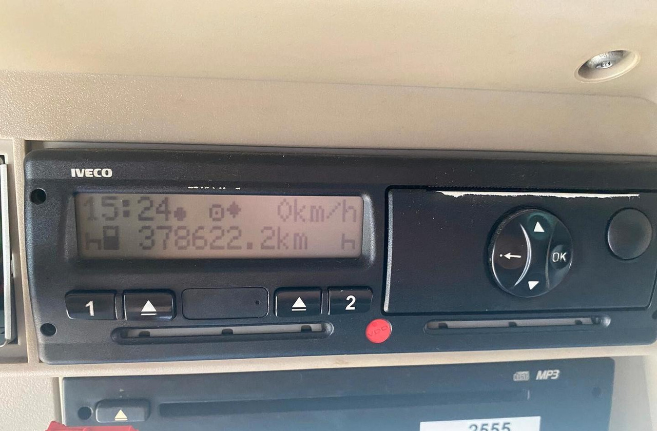 IVECO STRALIS 420 CASSONE E SPONDA EURO 6 2015 - Камион фургон: снимка 2 IVECO STRALIS 420 CASSONE E SPONDA EURO 6 2015 - Камион фургон: снимка 2