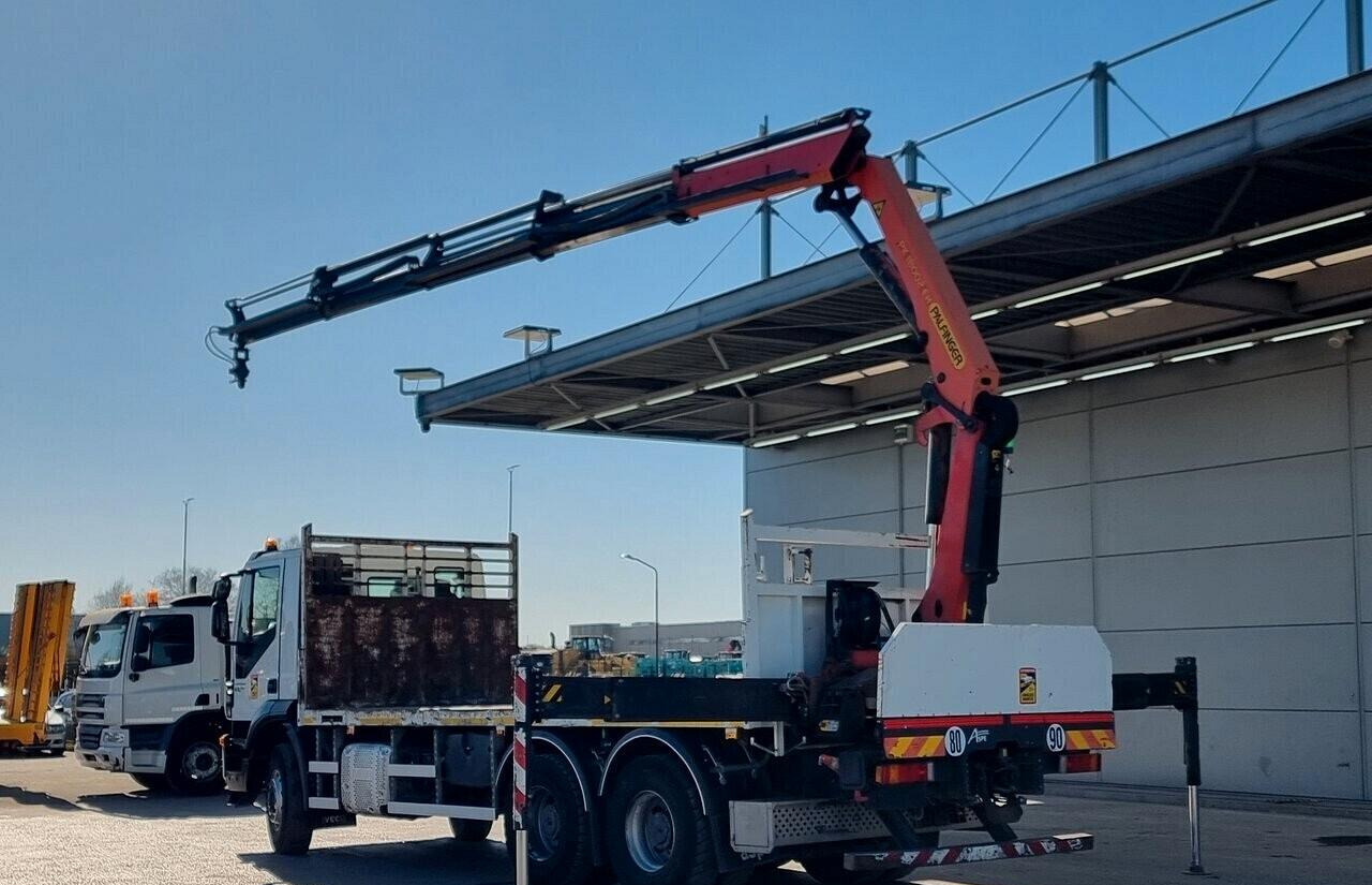 IVECO TRAKKER 410 GRU E CASSONE FISSO - Бордови камион, Камион с кран: снимка 2 IVECO TRAKKER 410 GRU E CASSONE FISSO - Бордови камион, Камион с кран: снимка 2