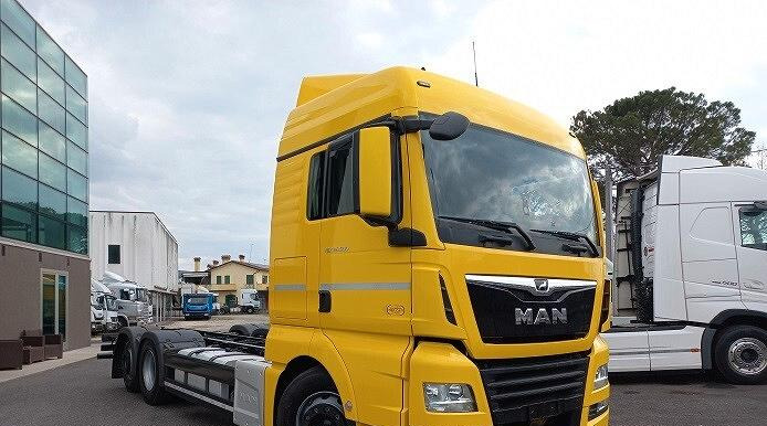 MAN TGX 26.500 EURO 6 2019 A TELAIO FULL OPTIONAL - Шаси кабина: снимка 4 MAN TGX 26.500 EURO 6 2019 A TELAIO FULL OPTIONAL - Шаси кабина: снимка 4