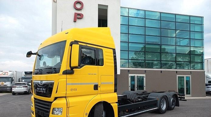 MAN TGX 26.500 EURO 6 2019 A TELAIO FULL OPTIONAL - Шаси кабина: снимка 1 MAN TGX 26.500 EURO 6 2019 A TELAIO FULL OPTIONAL - Шаси кабина: снимка 1