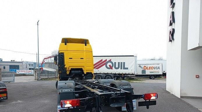 MAN TGX 26.500 EURO 6 2019 A TELAIO FULL OPTIONAL - Шаси кабина: снимка 5 MAN TGX 26.500 EURO 6 2019 A TELAIO FULL OPTIONAL - Шаси кабина: снимка 5