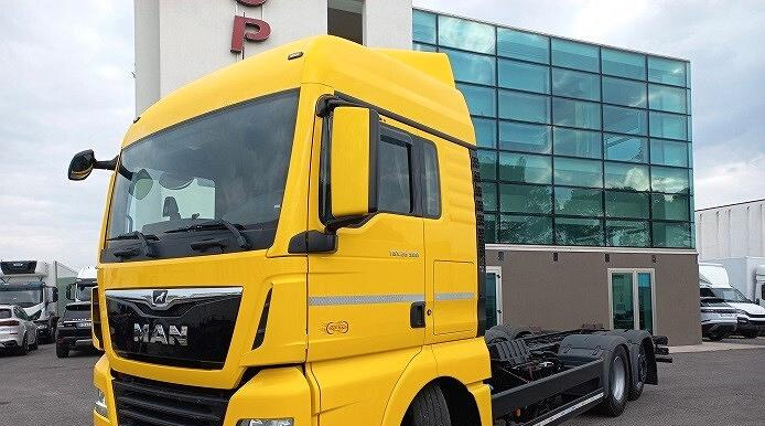 MAN TGX 26.500 MOTRICE 3 ASSI TELAIO EURO 6 2019 - Шаси кабина: снимка 2 MAN TGX 26.500 MOTRICE 3 ASSI TELAIO EURO 6 2019 - Шаси кабина: снимка 2
