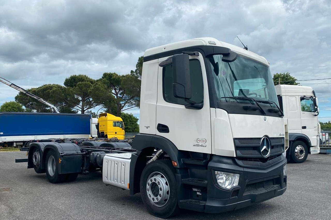 MERCEDES ANTOS 25.40 MOTRICE 3 ASSI TELAIO - Шаси кабина: снимка 3 MERCEDES ANTOS 25.40 MOTRICE 3 ASSI TELAIO - Шаси кабина: снимка 3