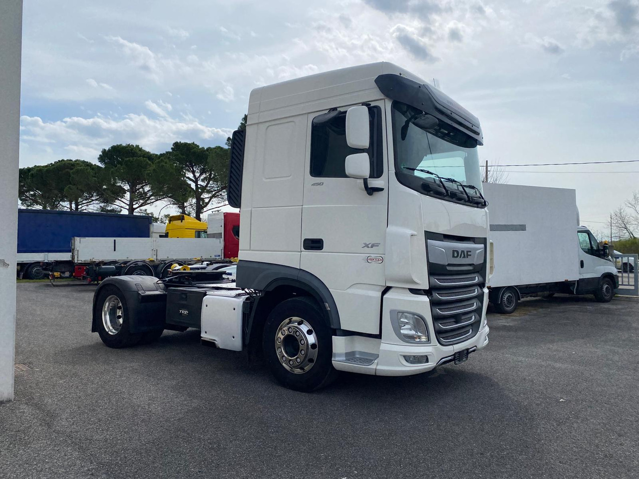DAF XF 450 - Влекач: снимка 3 DAF XF 450 - Влекач: снимка 3