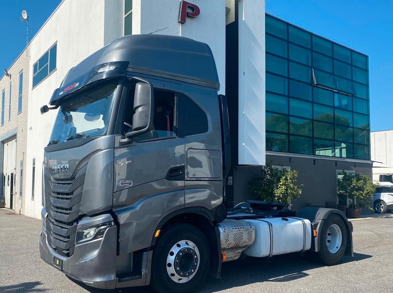 IVECO S-WAY 480 TRATTORE STRADALE FULL PNEUMATICO - Влекач: снимка 1 IVECO S-WAY 480 TRATTORE STRADALE FULL PNEUMATICO - Влекач: снимка 1