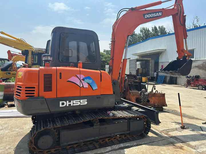 90% New Mini Excavator Doosan DH55 Second-hand Excavator 5 Ton Mini Used Excavator for Sale in Low Price - Мини багер: снимка 5 90% New Mini Excavator Doosan DH55 Second-hand Excavator 5 Ton Mini Used Excavator for Sale in Low Price - Мини багер: снимка 5
