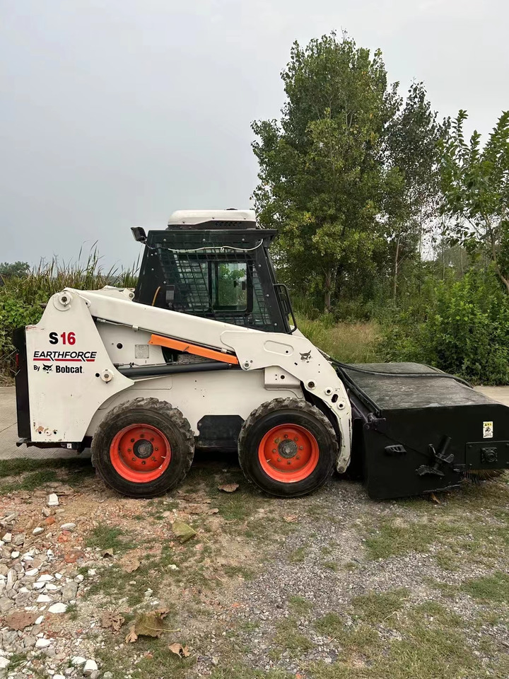 BOBCAT S16 - Мини челен товарач: снимка 1 BOBCAT S16 - Мини челен товарач: снимка 1
