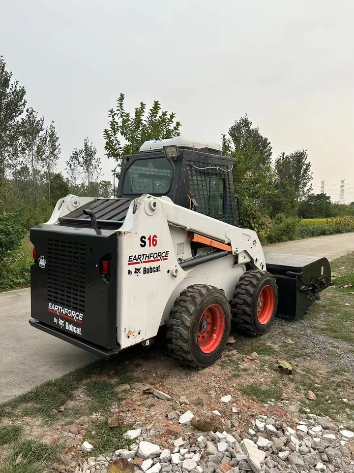 BOBCAT S16 - Мини челен товарач: снимка 4 BOBCAT S16 - Мини челен товарач: снимка 4