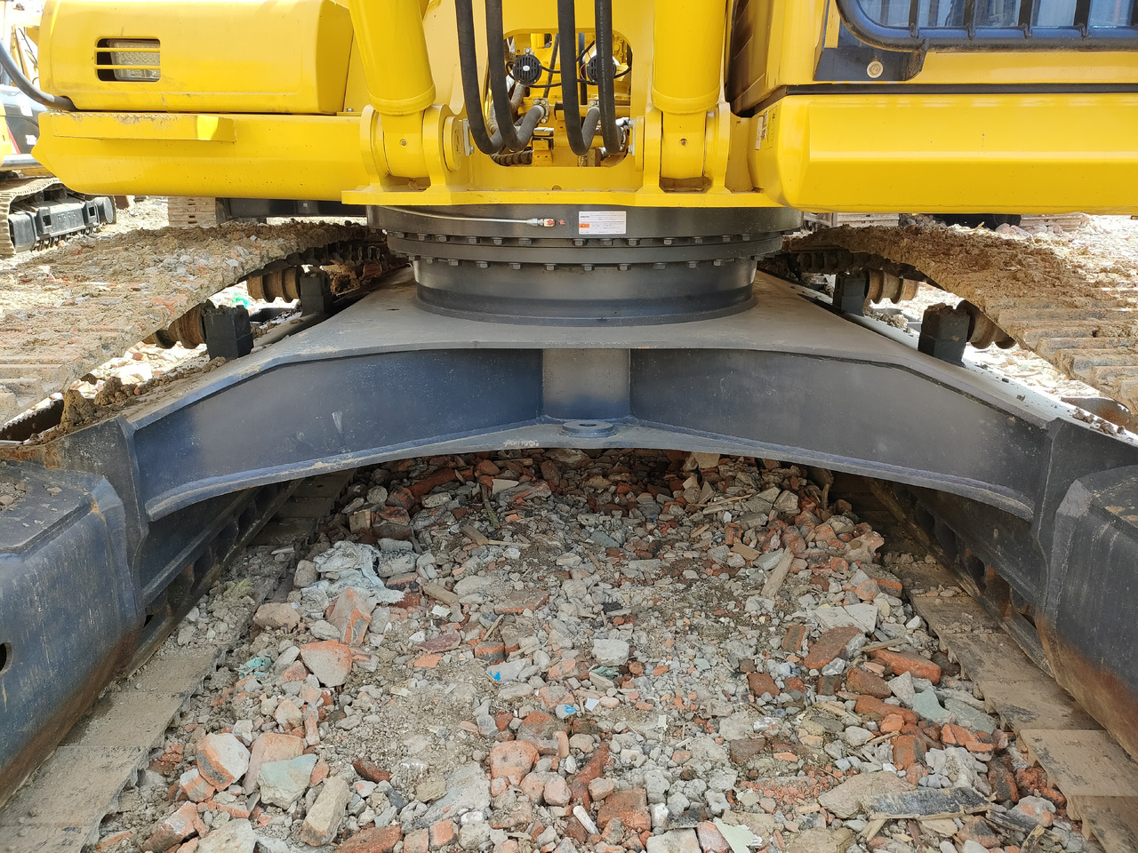 KOMATSU Good Condition Used Komatsu360 Komastu Pc360 Excavator Machine for Cheap Price Hot Sale in China - Верижен багер: снимка 5 KOMATSU Good Condition Used Komatsu360 Komastu Pc360 Excavator Machine for Cheap Price Hot Sale in China - Верижен багер: снимка 5