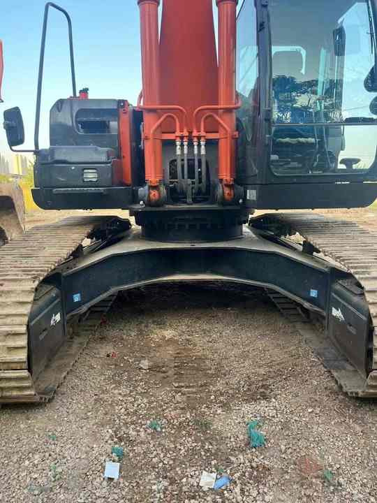 Original Japan Hitachi ZX300 Excavator Hitachi Excavator in Low Price for Hot Sale - Верижен багер: снимка 3 Original Japan Hitachi ZX300 Excavator Hitachi Excavator in Low Price for Hot Sale - Верижен багер: снимка 3