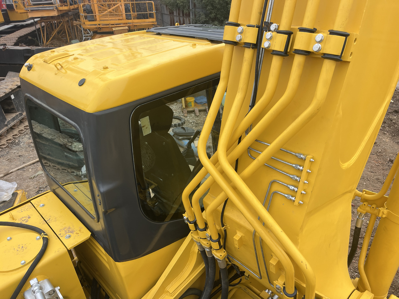 KOMATSU Crawler excavator Second-hand Excavator Komatsu PC 450-7for Sale-------Good Condition - Строителна техника: снимка 1 KOMATSU Crawler excavator Second-hand Excavator Komatsu PC 450-7for Sale-------Good Condition - Строителна техника: снимка 1
