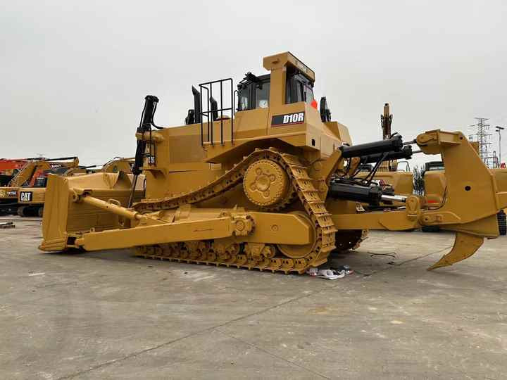 USED ORIGINAL CAT D10r Large Bulldozer for Sale Spot Cat D10 Bulldozer Cat D5 D6 D7 D10 Bulldozer in China - Булдозер: снимка 4 USED ORIGINAL CAT D10r Large Bulldozer for Sale Spot Cat D10 Bulldozer Cat D5 D6 D7 D10 Bulldozer in China - Булдозер: снимка 4