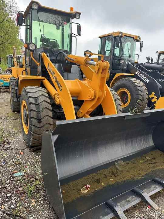 Used China Brand Liugong Clg836 Wheel Loader for Sale Clg 836 856 Wheel Loader - Колесен товарач: снимка 4 Used China Brand Liugong Clg836 Wheel Loader for Sale Clg 836 856 Wheel Loader - Колесен товарач: снимка 4