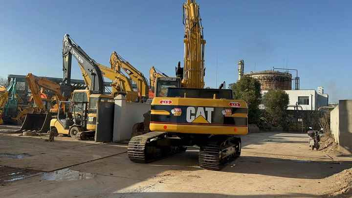 Used Digger CAT 325BL Construction Machinery Construction Digger Used CAT 325BL Cheap Excavator - Верижен багер: снимка 2 Used Digger CAT 325BL Construction Machinery Construction Digger Used CAT 325BL Cheap Excavator - Верижен багер: снимка 2