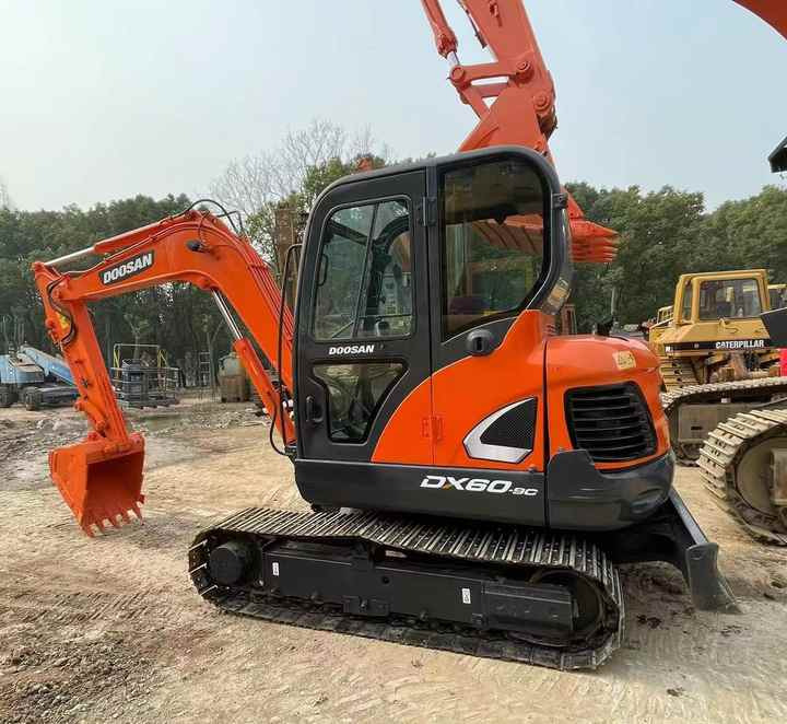 Used Doosan DX60-9c Excavator | Low Hours | Robust Undercarriage | Global Shipping | Discounted Price - Мини багер: снимка 4 Used Doosan DX60-9c Excavator | Low Hours | Robust Undercarriage | Global Shipping | Discounted Price - Мини багер: снимка 4