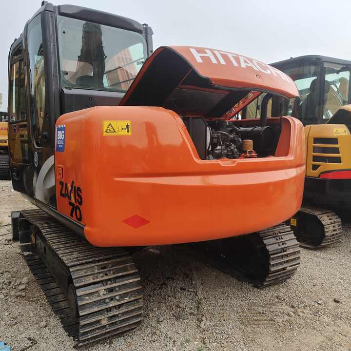 Used HITACHI ZX-70 - Верижен багер: снимка 2 Used HITACHI ZX-70 - Верижен багер: снимка 2