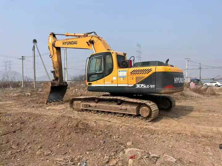 Used HYUNDAI 305LC-9T Crawler Excavator with good performance Hyundai30 tons earthmoving machinery with low price on-sale - Верижен багер: снимка 4 Used HYUNDAI 305LC-9T Crawler Excavator with good performance Hyundai30 tons earthmoving machinery with low price on-sale - Верижен багер: снимка 4