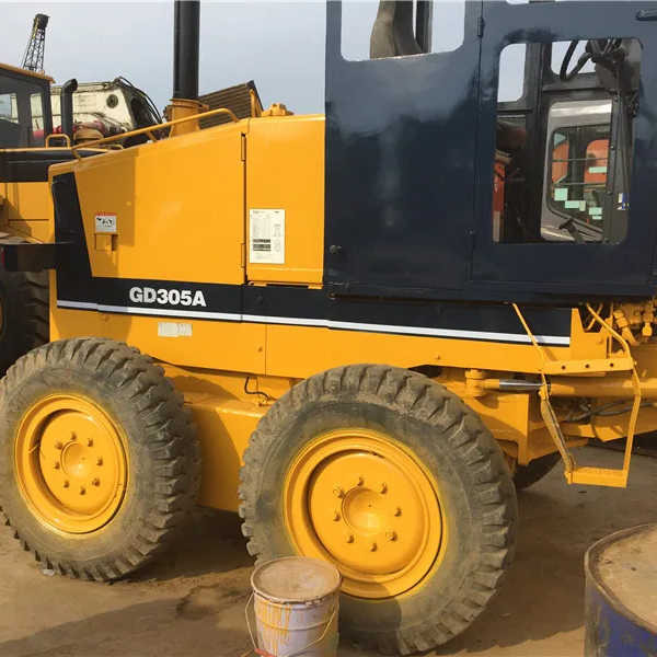 Used Komatsu GD305 Motor Grader Cheap Price Komatsu Road Grader GD305 Good Condition in China - Грейдер: снимка 1 Used Komatsu GD305 Motor Grader Cheap Price Komatsu Road Grader GD305 Good Condition in China - Грейдер: снимка 1