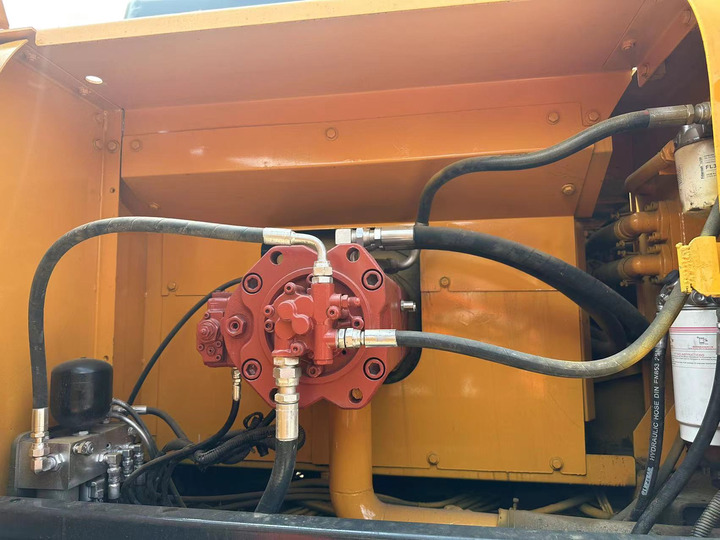 Used Korea Brand hyundai 305-9 Excavator 30tons with High Power and Excellent Performance Hot Sale - Верижен багер: снимка 2 Used Korea Brand hyundai 305-9 Excavator 30tons with High Power and Excellent Performance Hot Sale - Верижен багер: снимка 2