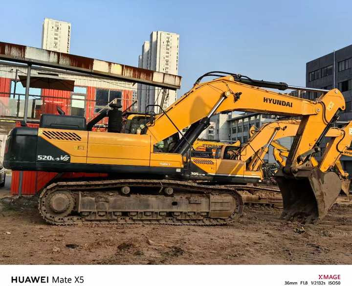 Used Korea Brand hyundai 520-9vs Large Excavator for Sale - Верижен багер: снимка 2 Used Korea Brand hyundai 520-9vs Large Excavator for Sale - Верижен багер: снимка 2