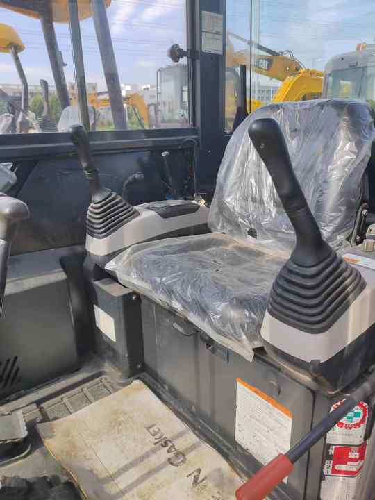 Used komatsu Mini Pc30 Mini 3tons Excavator komatsu Pc 30 35 40 55 Mini Digger in Stock for Sale - Верижен багер: снимка 2 Used komatsu Mini Pc30 Mini 3tons Excavator komatsu Pc 30 35 40 55 Mini Digger in Stock for Sale - Верижен багер: снимка 2