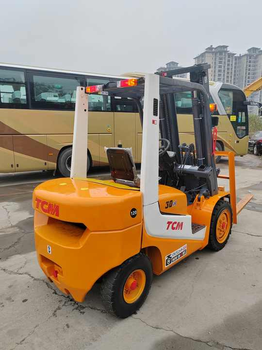 Very Cheap Price 3 Tonne TCM Forklift Run Performance TCM30 Forklift for Sale - Мотокар: снимка 4 Very Cheap Price 3 Tonne TCM Forklift Run Performance TCM30 Forklift for Sale - Мотокар: снимка 4