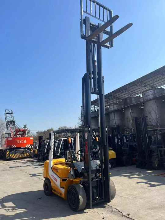 Very Good Condition and Cheap Price 3 Tonne TCM Forklift Run Performance TCM30 Forklift for Sale - Мотокар: снимка 3 Very Good Condition and Cheap Price 3 Tonne TCM Forklift Run Performance TCM30 Forklift for Sale - Мотокар: снимка 3