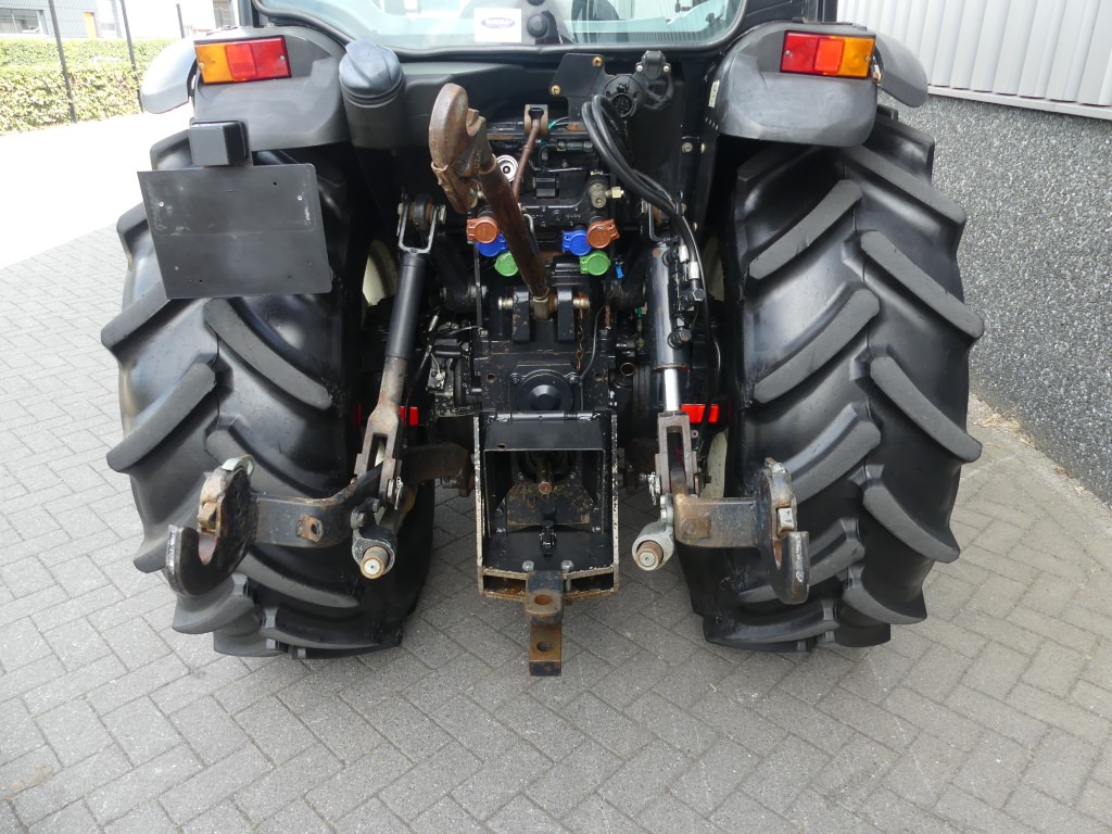 New Holland T4.100F - Малък трактор: снимка 5 New Holland T4.100F - Малък трактор: снимка 5