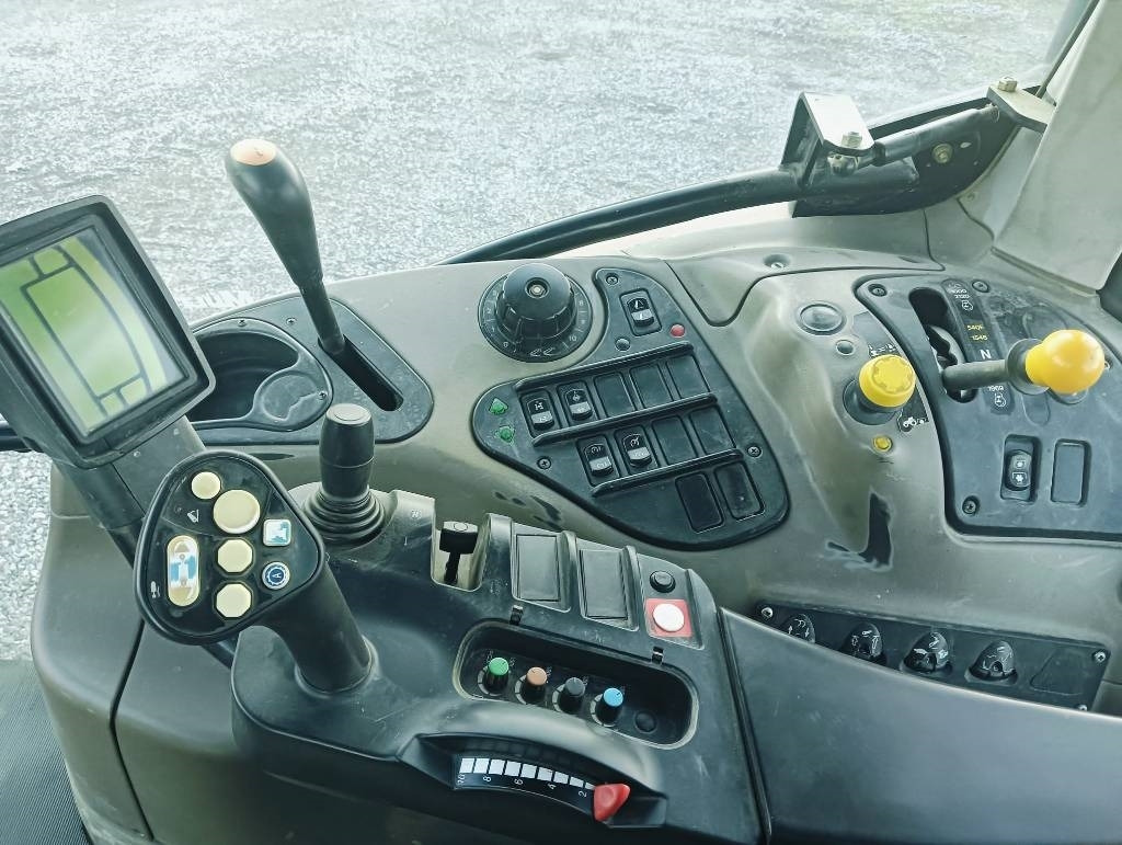 Case IH Maxxum 140 - Трактор: снимка 3 Case IH Maxxum 140 - Трактор: снимка 3