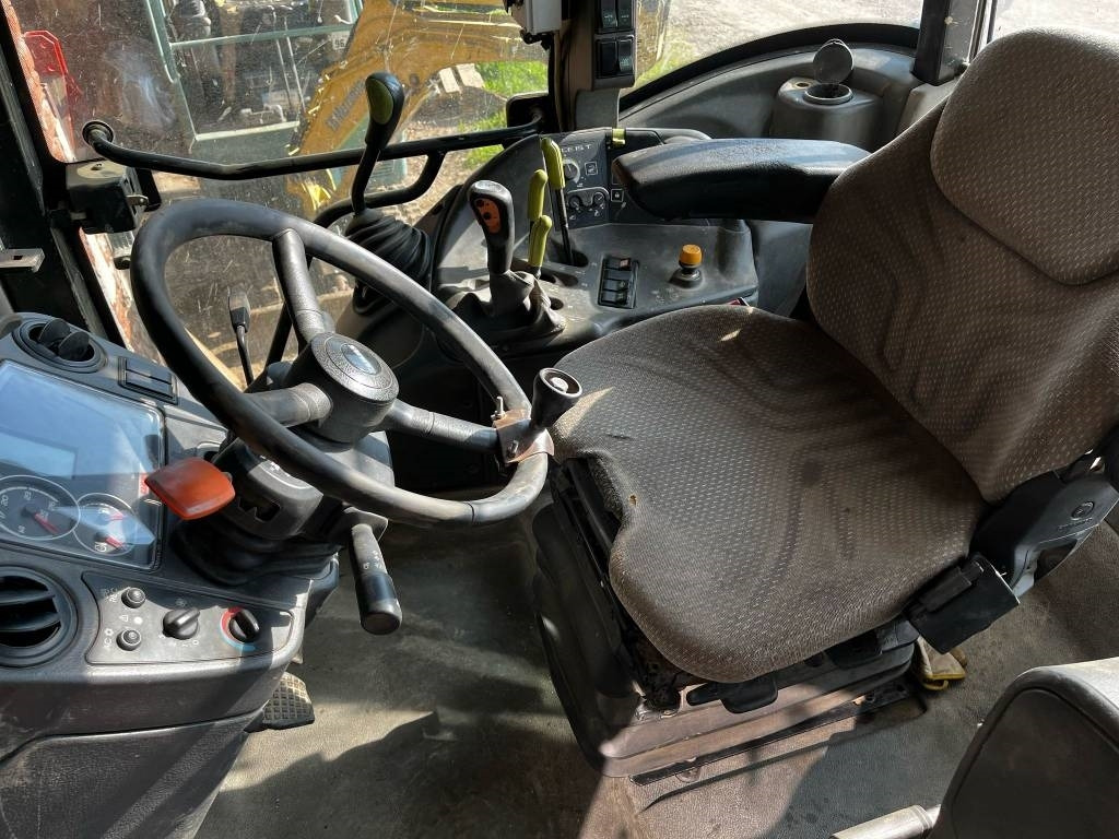 Claas Arion 420 - Трактор: снимка 5 Claas Arion 420 - Трактор: снимка 5