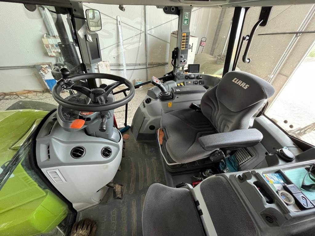 Claas Arion 440 - Трактор: снимка 2 Claas Arion 440 - Трактор: снимка 2