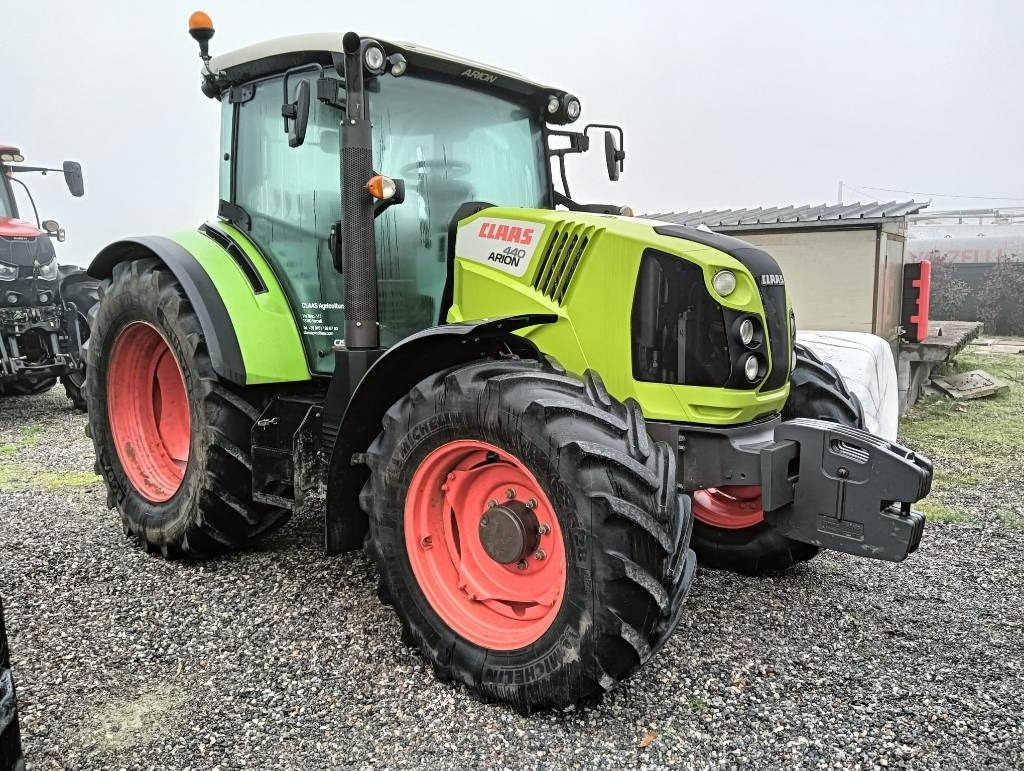 Claas Arion 440 - Трактор: снимка 3 Claas Arion 440 - Трактор: снимка 3