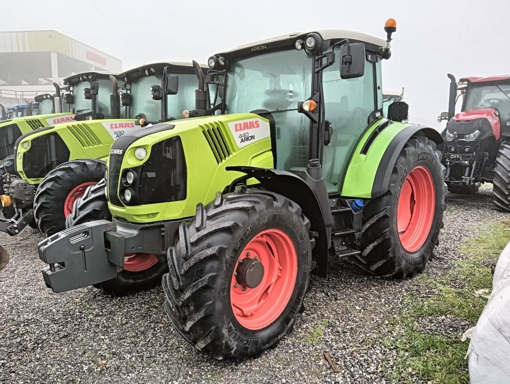 Claas Arion 440 - Трактор: снимка 2 Claas Arion 440 - Трактор: снимка 2
