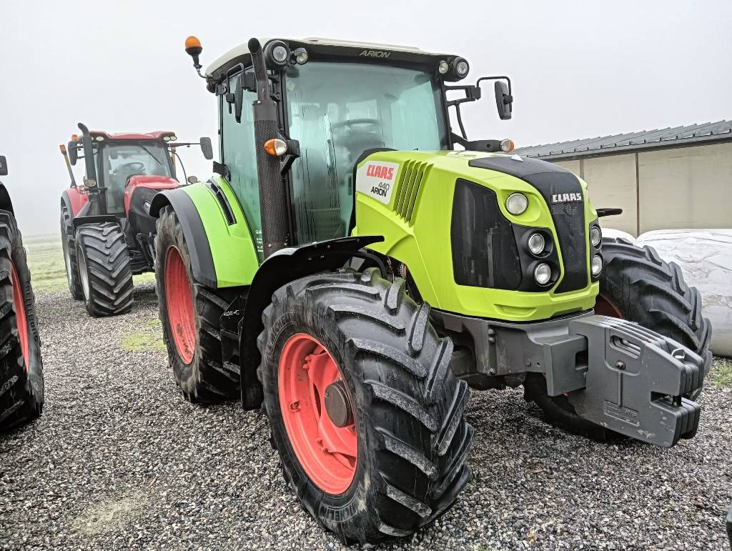Claas Arion 440 - Трактор: снимка 1 Claas Arion 440 - Трактор: снимка 1