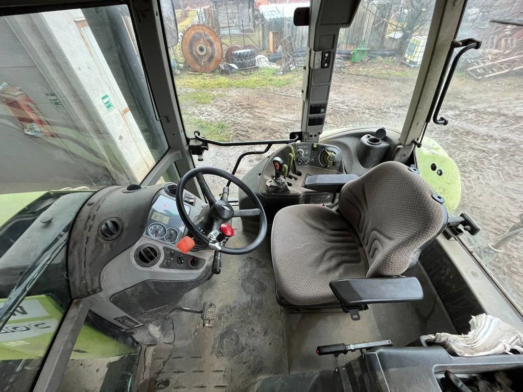 Claas Arion 610 C - Трактор: снимка 4 Claas Arion 610 C - Трактор: снимка 4