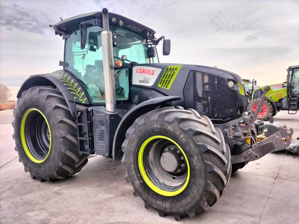 Claas Axion 810 - Трактор: снимка 1 Claas Axion 810 - Трактор: снимка 1