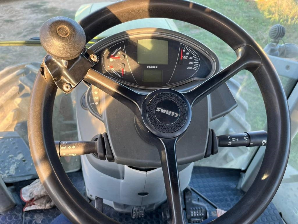 Claas Axion 870 Cmatic - Трактор: снимка 3 Claas Axion 870 Cmatic - Трактор: снимка 3