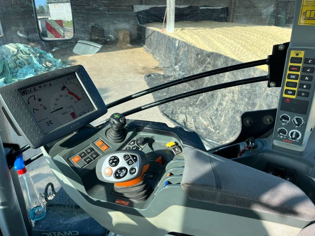 Трактор Claas Axion 930: снимка 6