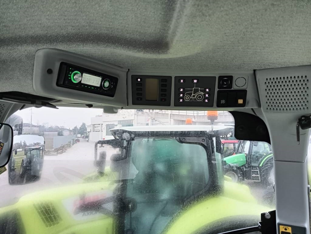 Claas Axion 940 Cmatic - Трактор: снимка 5 Claas Axion 940 Cmatic - Трактор: снимка 5