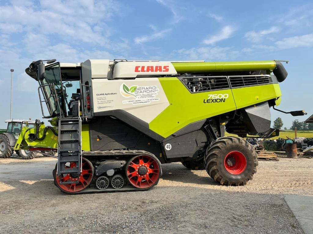 Claas LEXION 7600 TT - Зърнокомбайн: снимка 4 Claas LEXION 7600 TT - Зърнокомбайн: снимка 4