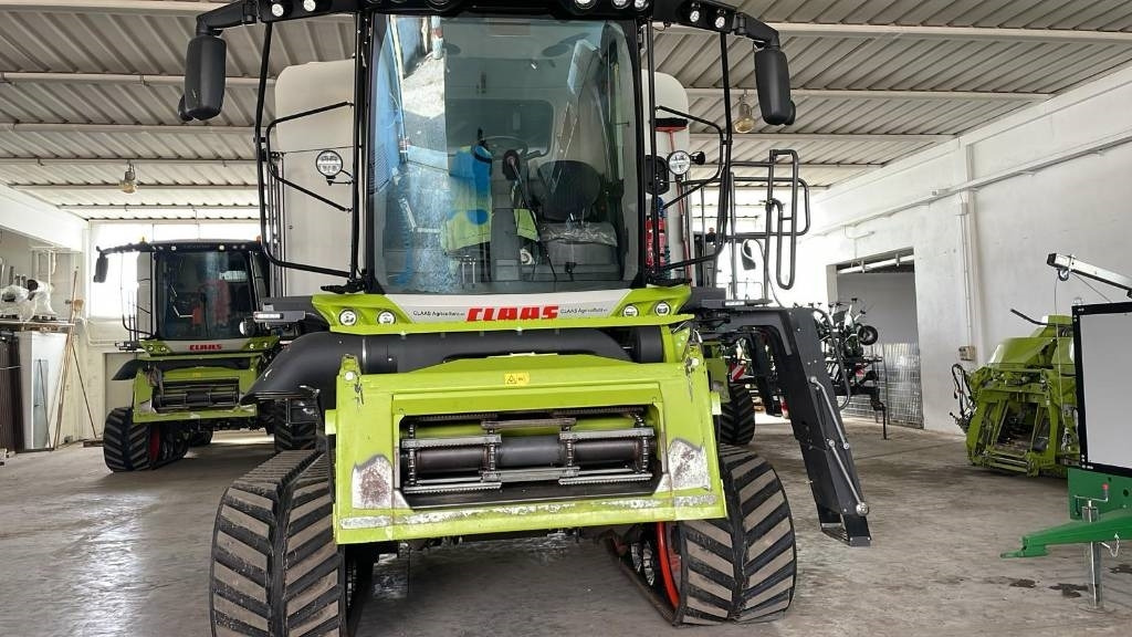 Claas LEXION 7700 TT - Зърнокомбайн: снимка 4 Claas LEXION 7700 TT - Зърнокомбайн: снимка 4