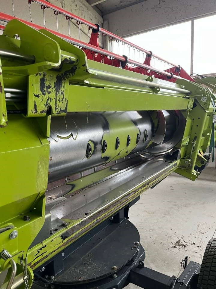Claas LEXION 7700 TT RISO - Зърнокомбайн: снимка 4 Claas LEXION 7700 TT RISO - Зърнокомбайн: снимка 4