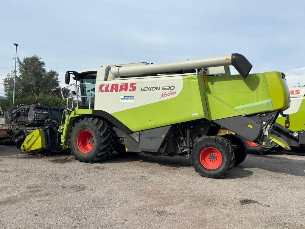 Claas Lexion 530 Montana - Зърнокомбайн: снимка 1 Claas Lexion 530 Montana - Зърнокомбайн: снимка 1