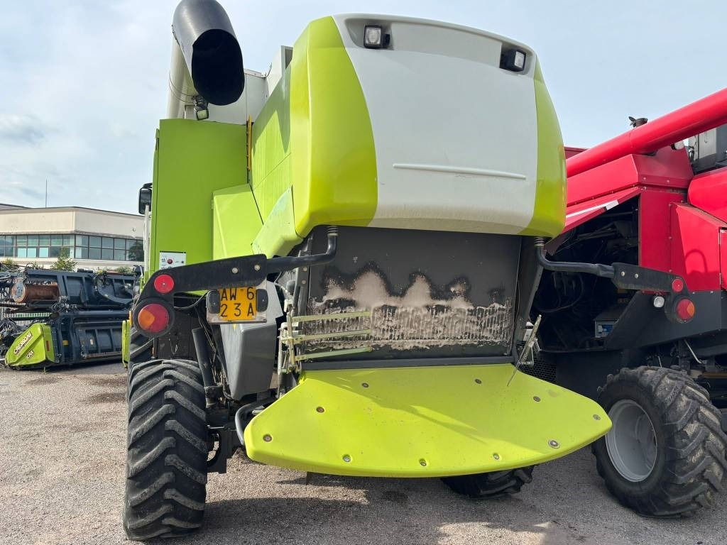 Claas Lexion 530 Montana - Зърнокомбайн: снимка 4 Claas Lexion 530 Montana - Зърнокомбайн: снимка 4