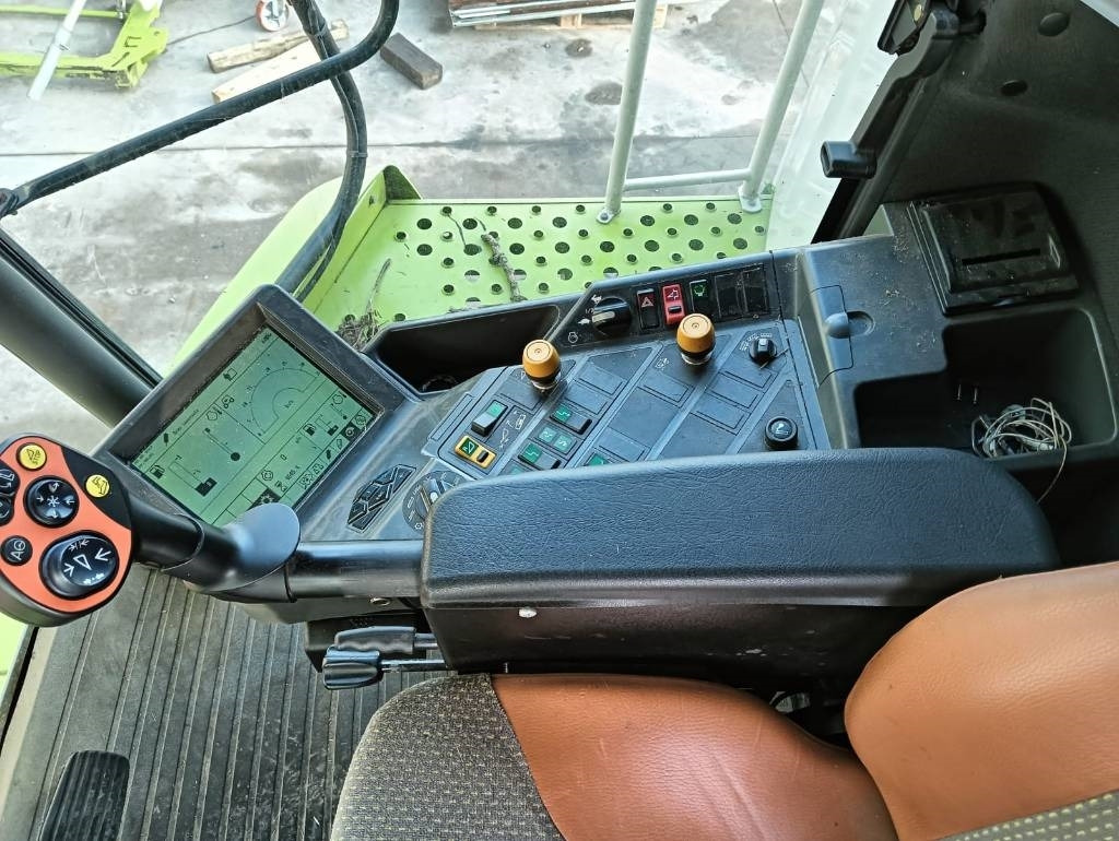 Claas Lexion 570 - Зърнокомбайн: снимка 5 Claas Lexion 570 - Зърнокомбайн: снимка 5