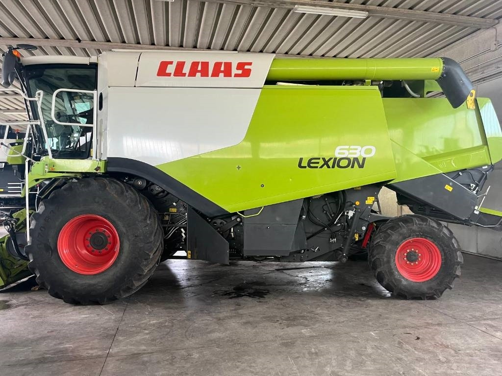 Claas Lexion 630 Montana - Зърнокомбайн: снимка 1 Claas Lexion 630 Montana - Зърнокомбайн: снимка 1