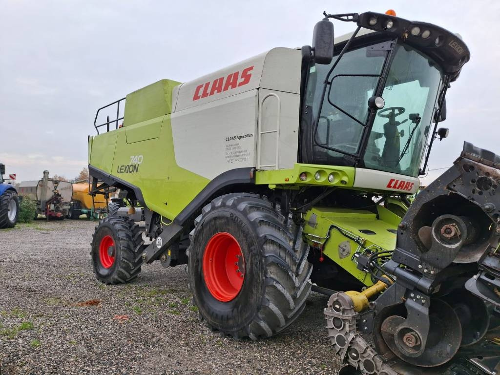 Claas Lexion 740 - Зърнокомбайн: снимка 1 Claas Lexion 740 - Зърнокомбайн: снимка 1